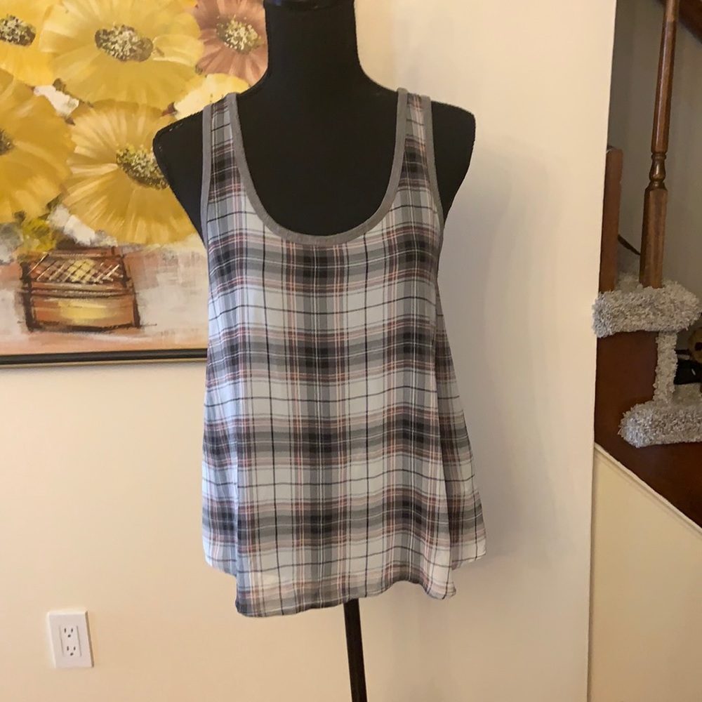 ⭐️3 for $15 Mudd size M checkered top